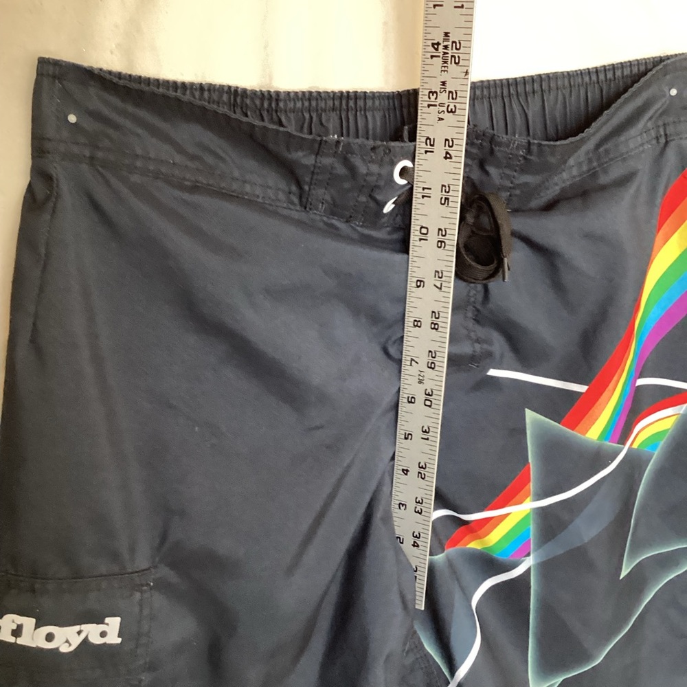 Pink Floyd dark side of the moon swim trunks - Picture 4 of 10